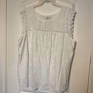 KNOX ROSE White Eyelet Sleeveless Top Size XL Flowy and Lined